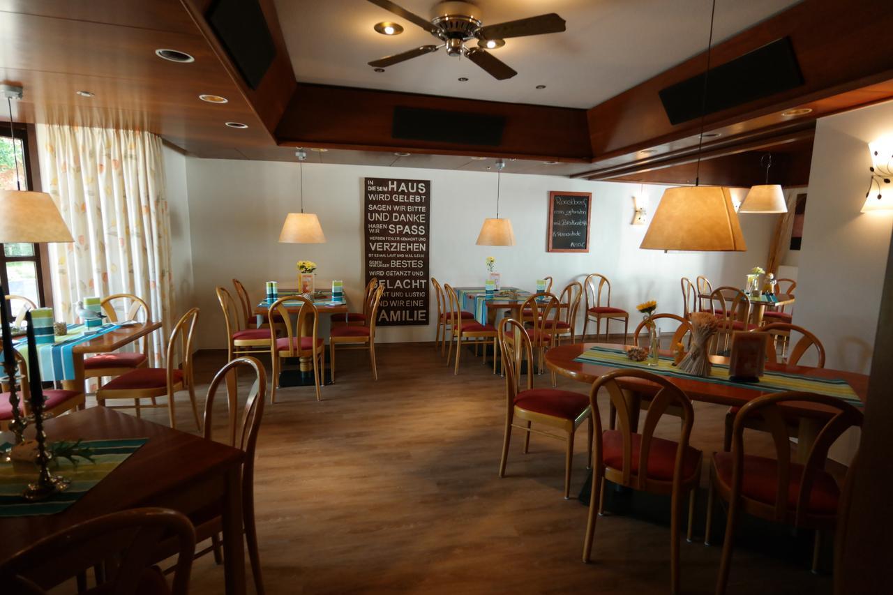 Hotel Lindas Oyten Extérieur photo